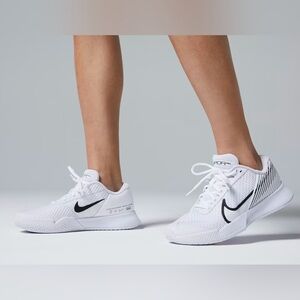 NikeCourt Air Zoom Vapor Pro 2 Hard Court Tennis Shoe
